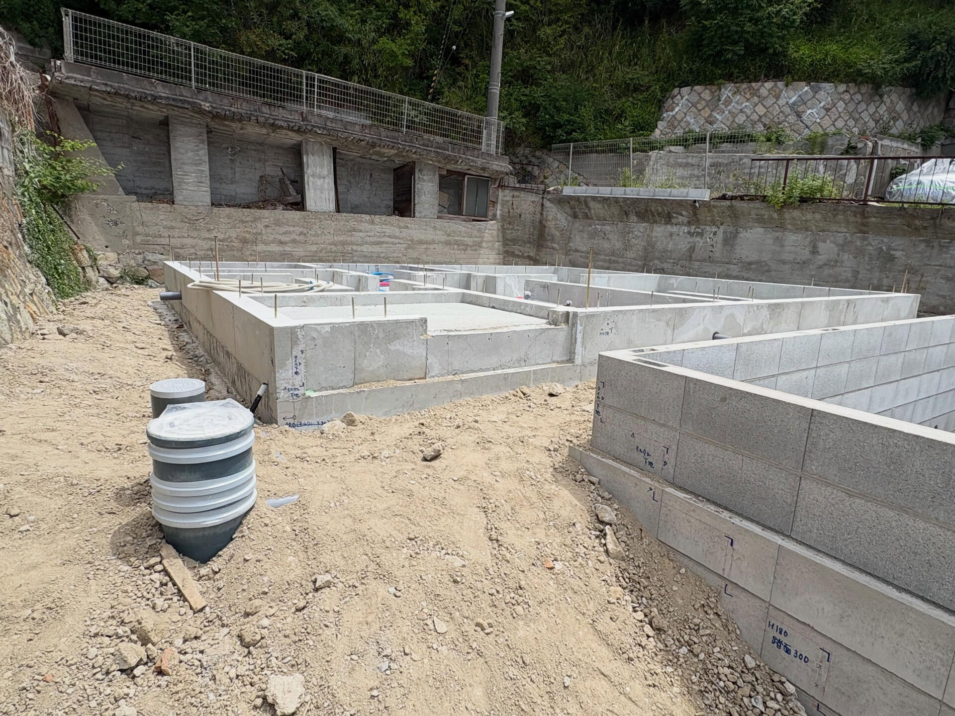 新しい基礎工事の進捗状況です
