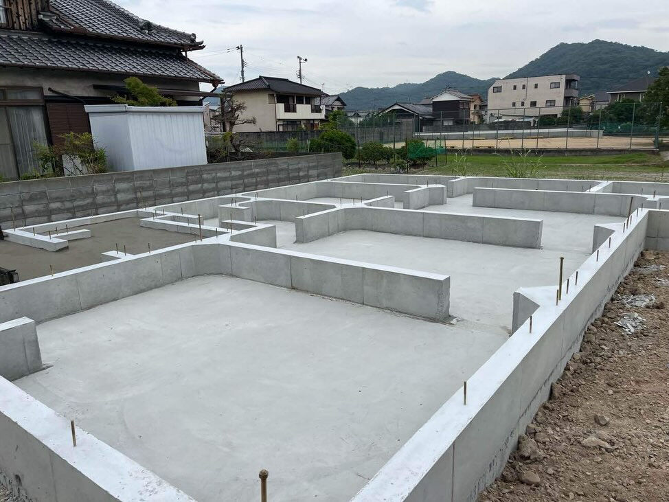 基礎工事が無事完了しました