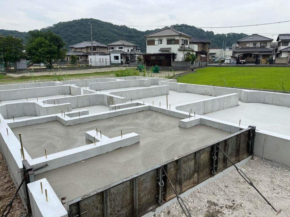 基礎工事が無事完了しました