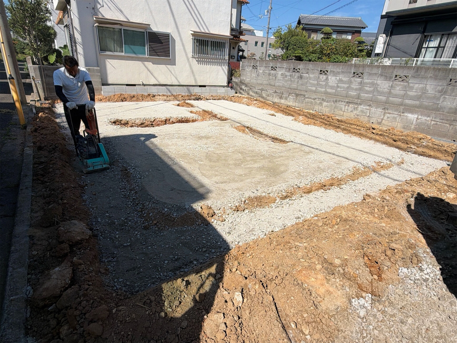 新しいプロジェクトが魚住町清水で始まりました