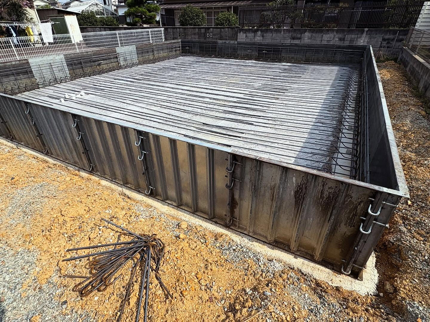 新規現場となる明石市魚住町では、現在、配筋工事がスタートして