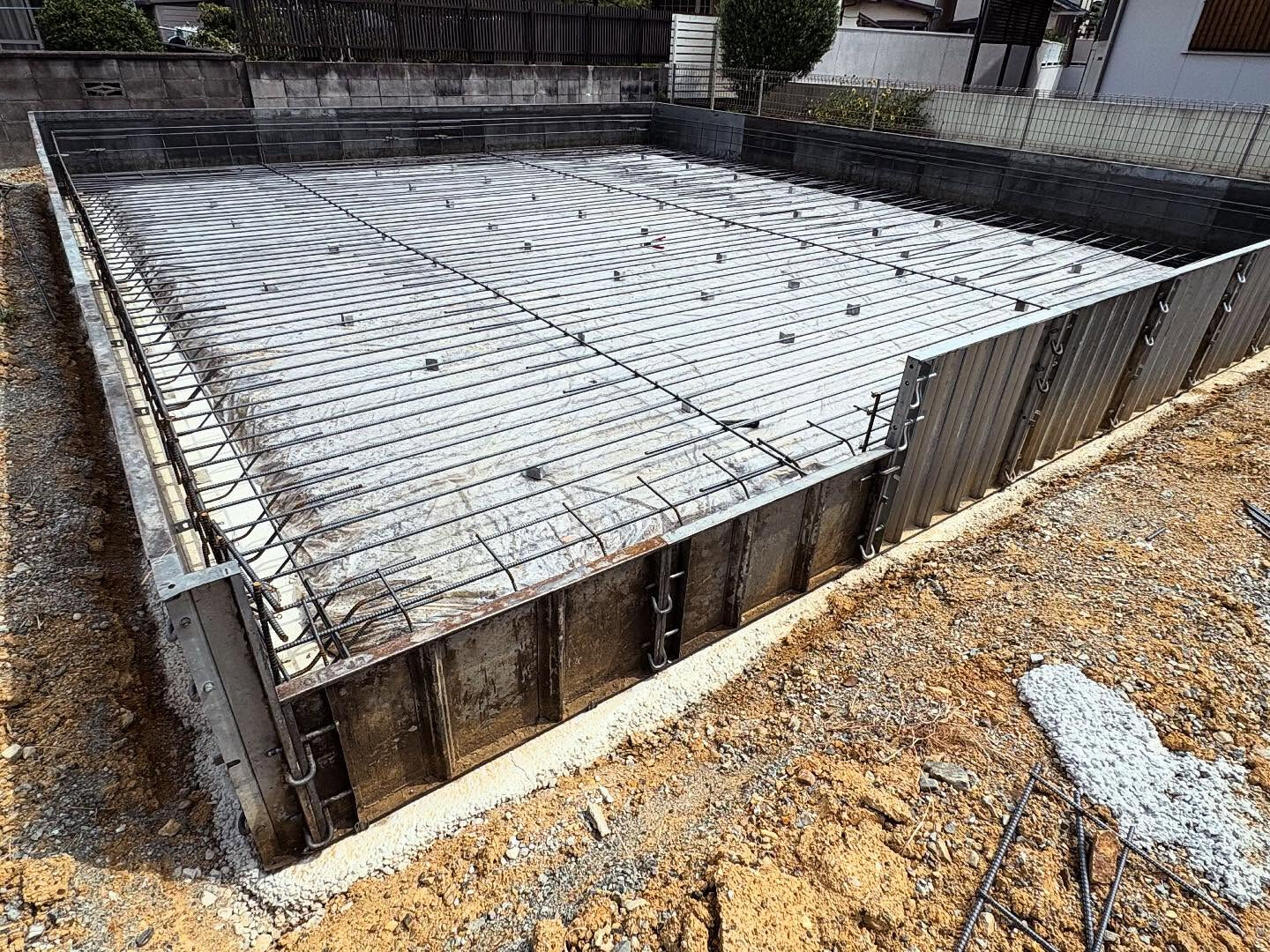 新規現場となる明石市魚住町では、現在、配筋工事がスタートして