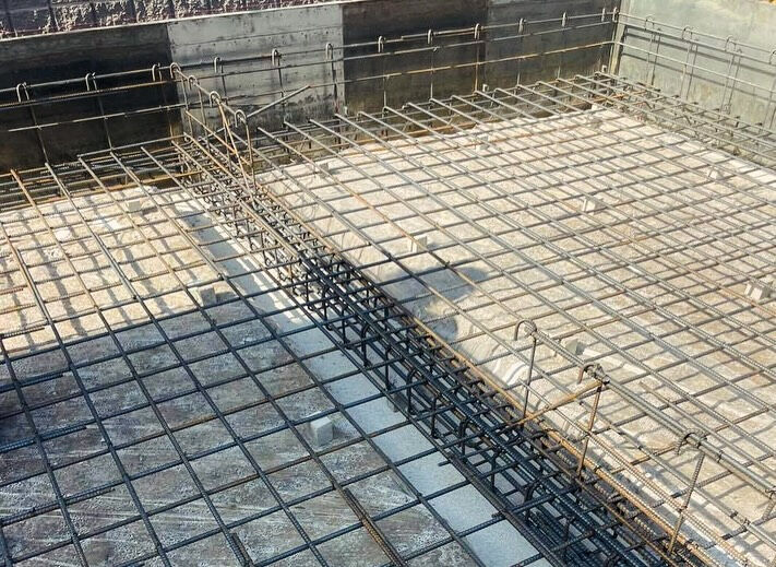 明石市大久保に位置する大型団地の建設現場では、建設工程の重要