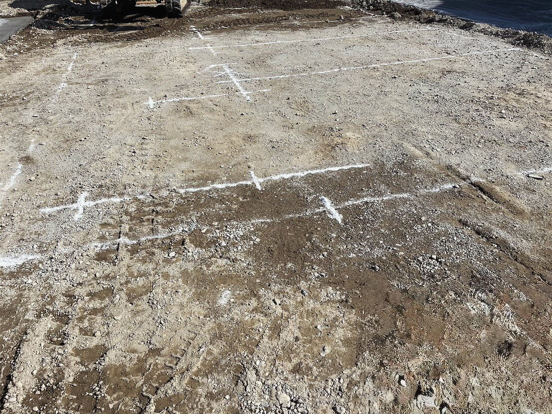 明石市の朝霧地域で、新たに3棟の基礎工事が始まりました