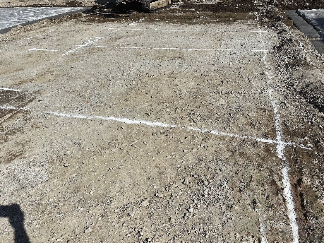 明石市の朝霧地域で、新たに3棟の基礎工事が始まりました