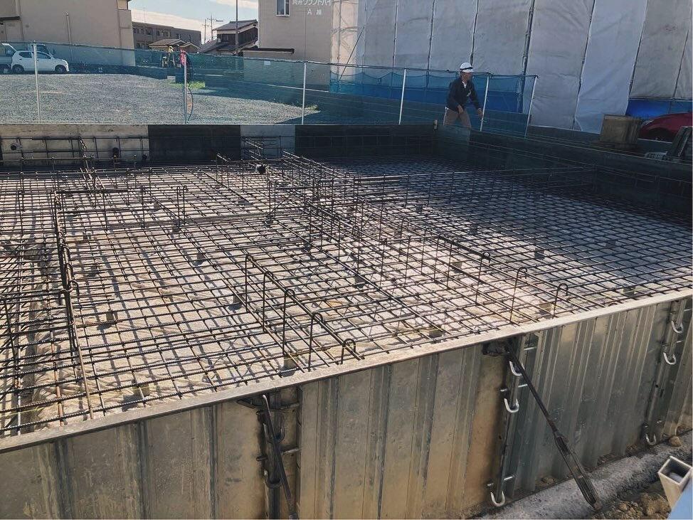 明石市に位置する大型団地において、2棟の建物の基礎部分に関す