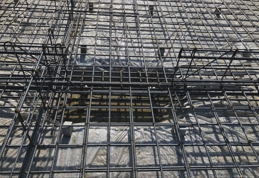 神戸市西区の建設現場では、現在、基礎づくりの重要なステップで