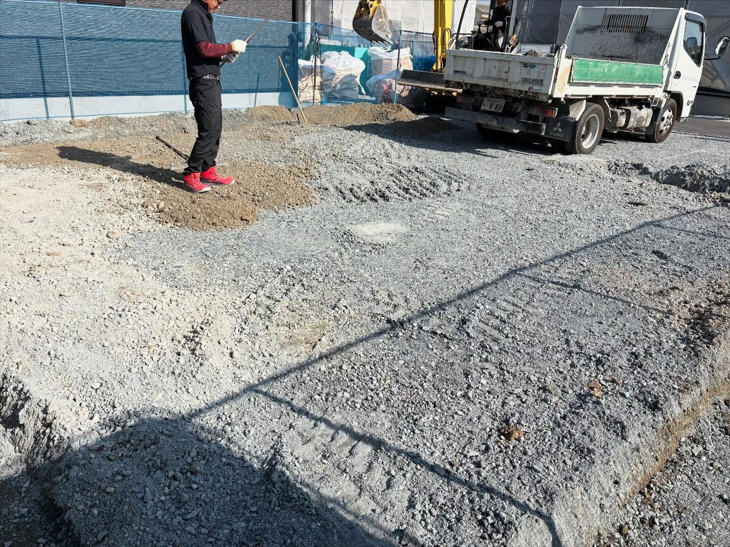 明石市南部に位置する新しい現場で、基礎工事が新たに開始されま