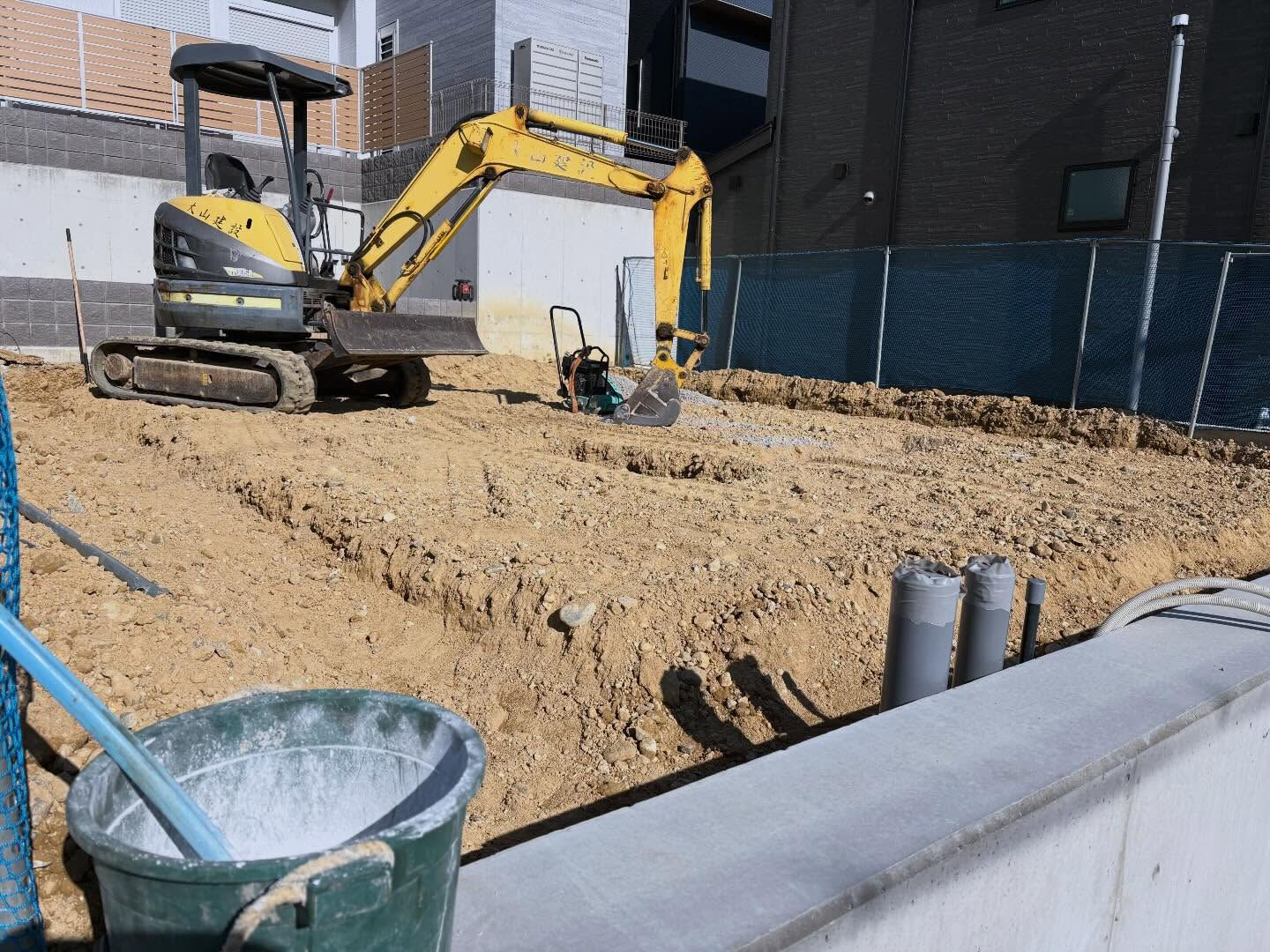 神戸市垂水区における基礎工事の掘削作業がスタートしました