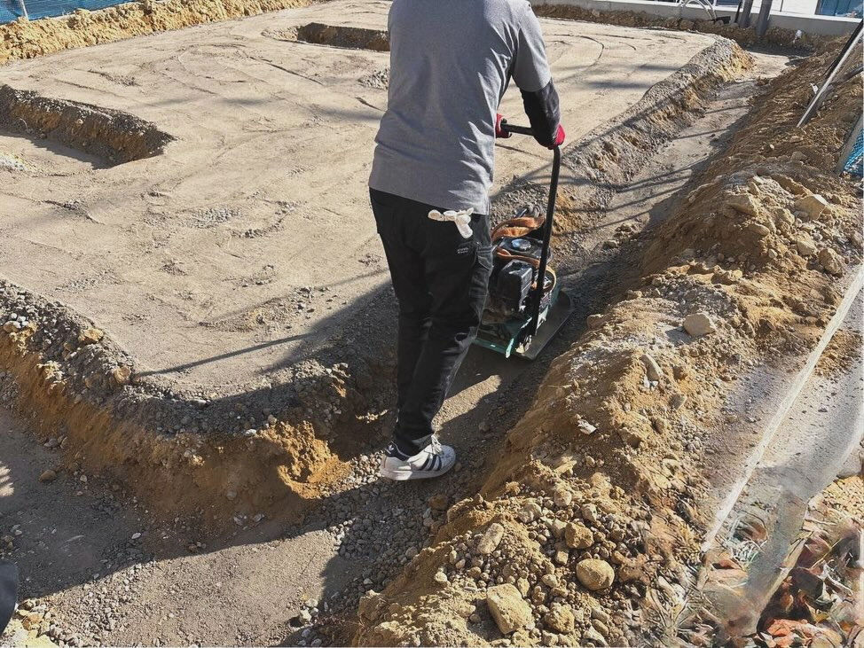 神戸市垂水区における基礎工事の掘削作業がスタートしました