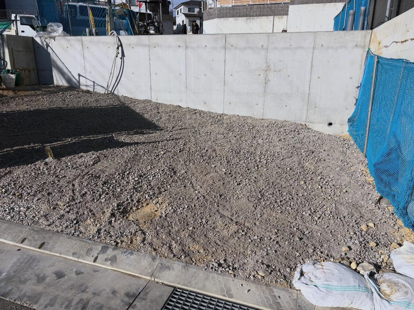 神戸市垂水区における基礎工事の掘削作業がスタートしました