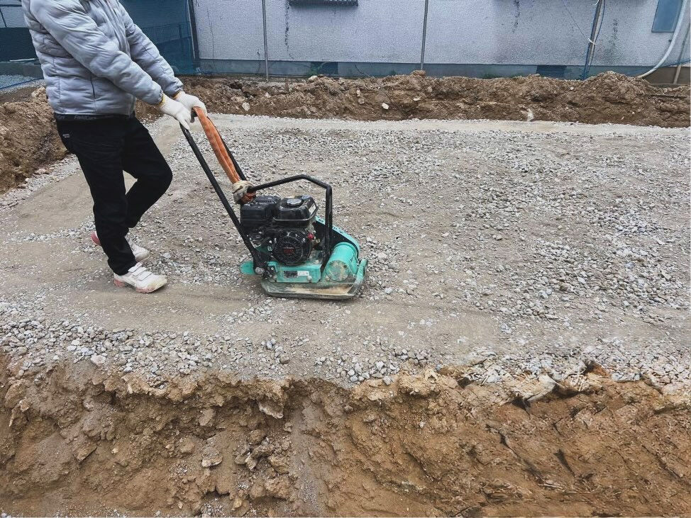 高砂市での基礎工事が順調に進んでおり、掘削作業が無事に完了し
