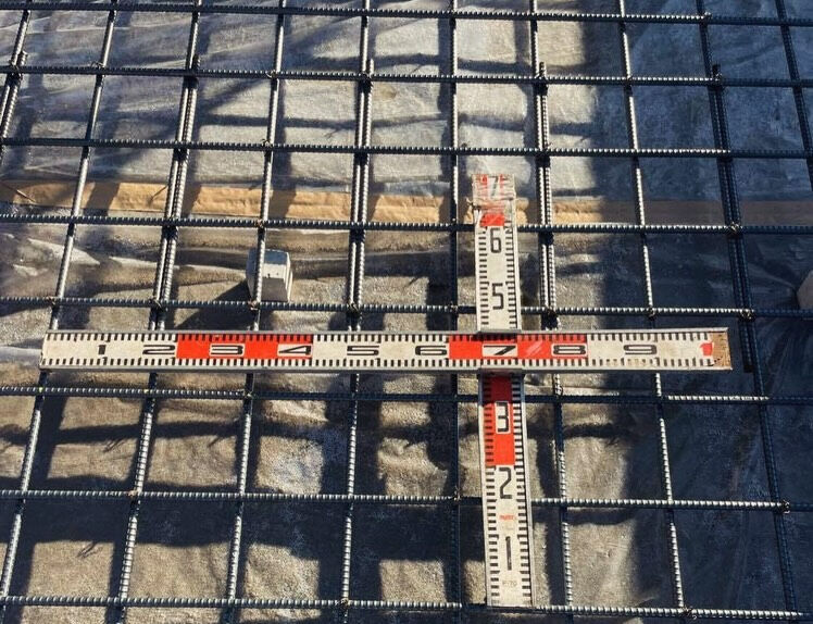 神戸市垂水区の建設現場では、現在基礎工事の重要な段階に入って