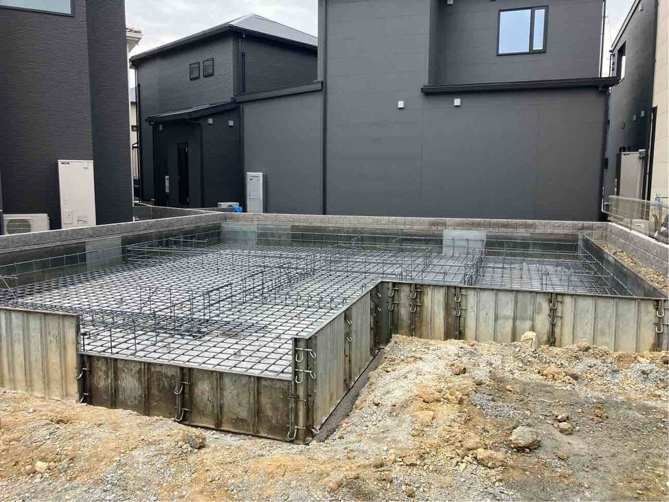 兵庫県明石市大久保にある建設現場において、基礎工事が着実に進