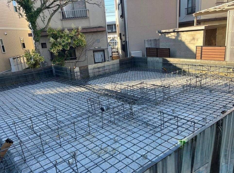 明石市魚住町の建設現場では、基礎工事が順調に進んでいます