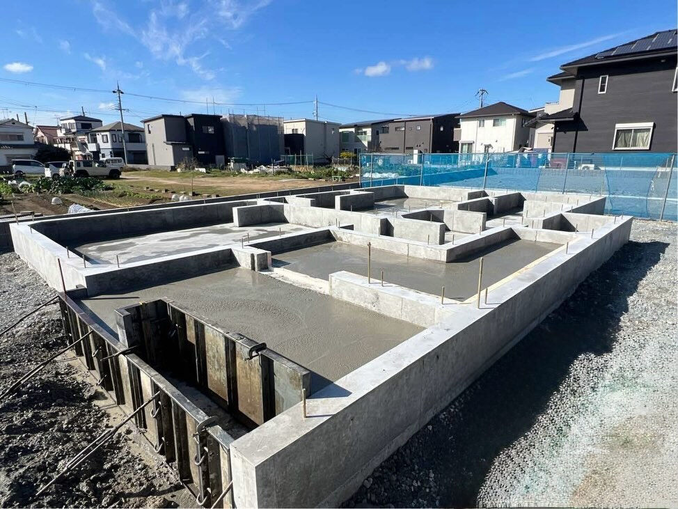 2025年も終わりに近づき、今年最後の基礎工事現場が完成を迎