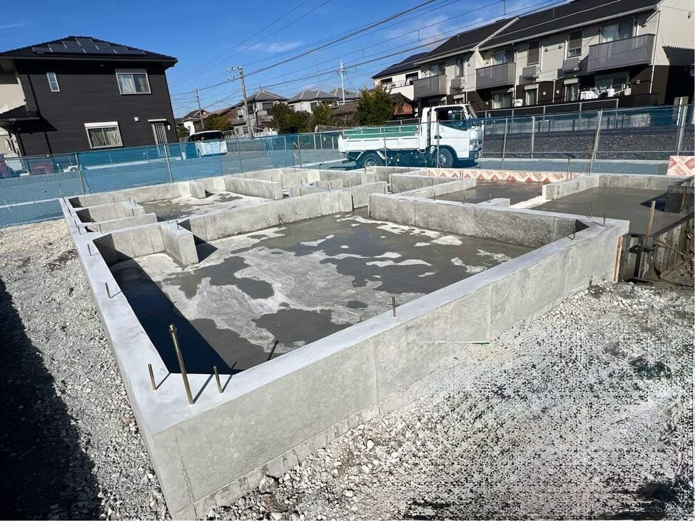 2025年も終わりに近づき、今年最後の基礎工事現場が完成を迎