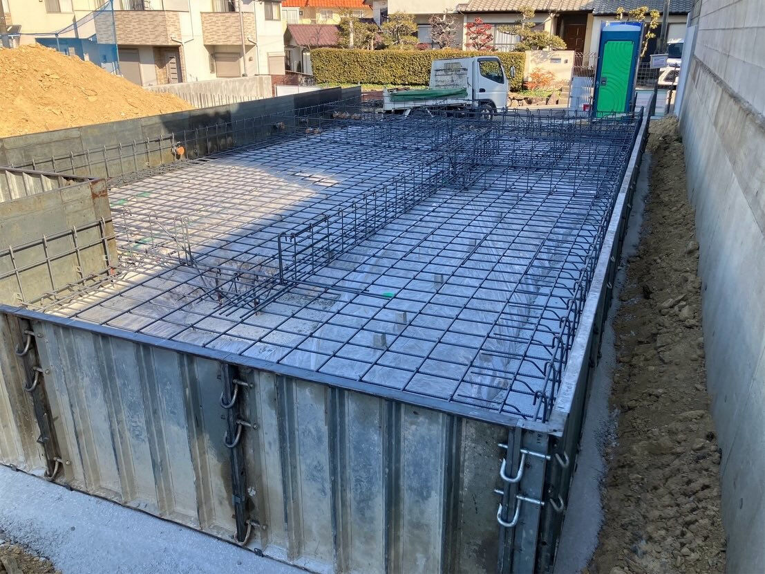 神戸市垂水区本多聞にある2棟の建設現場では、建物の設計と施工