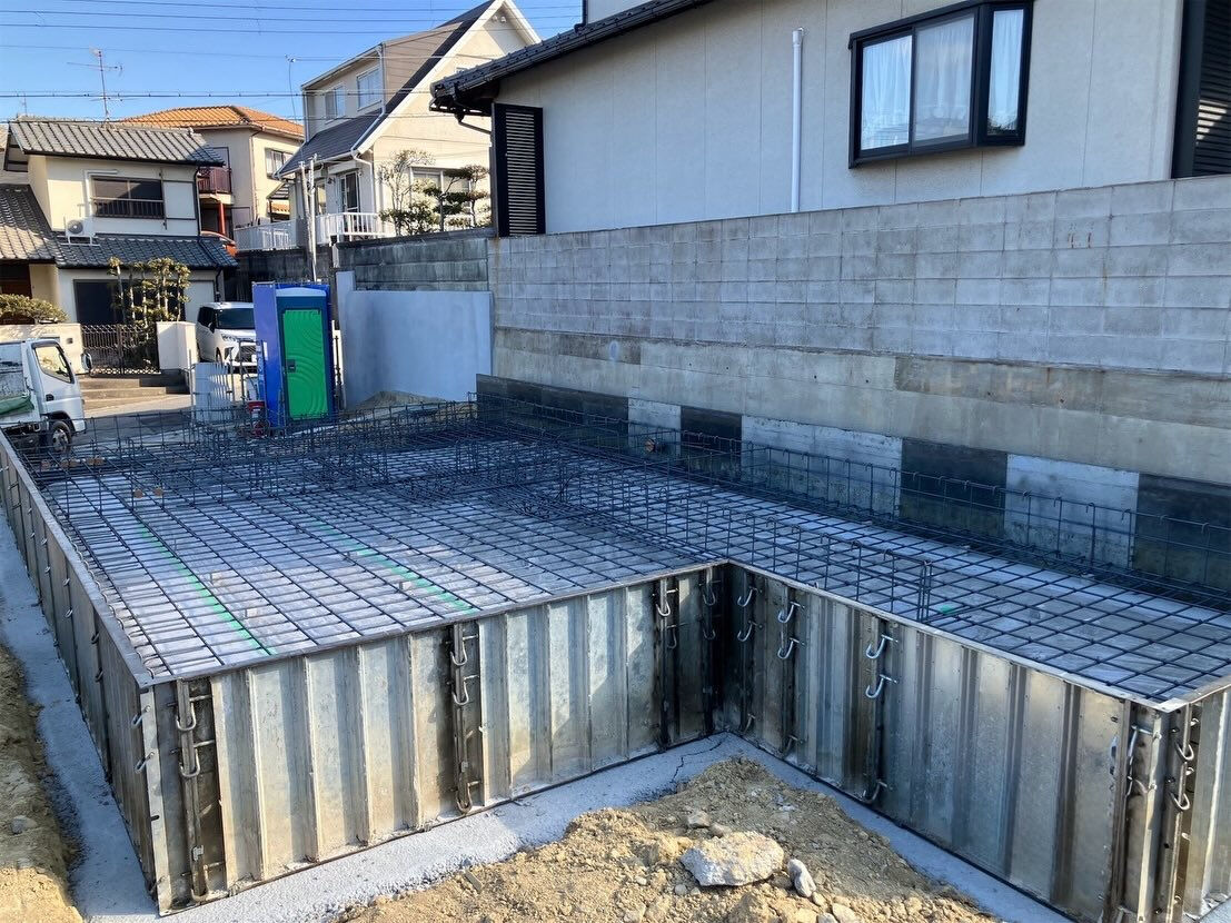 神戸市垂水区本多聞にある2棟の建設現場では、建物の設計と施工