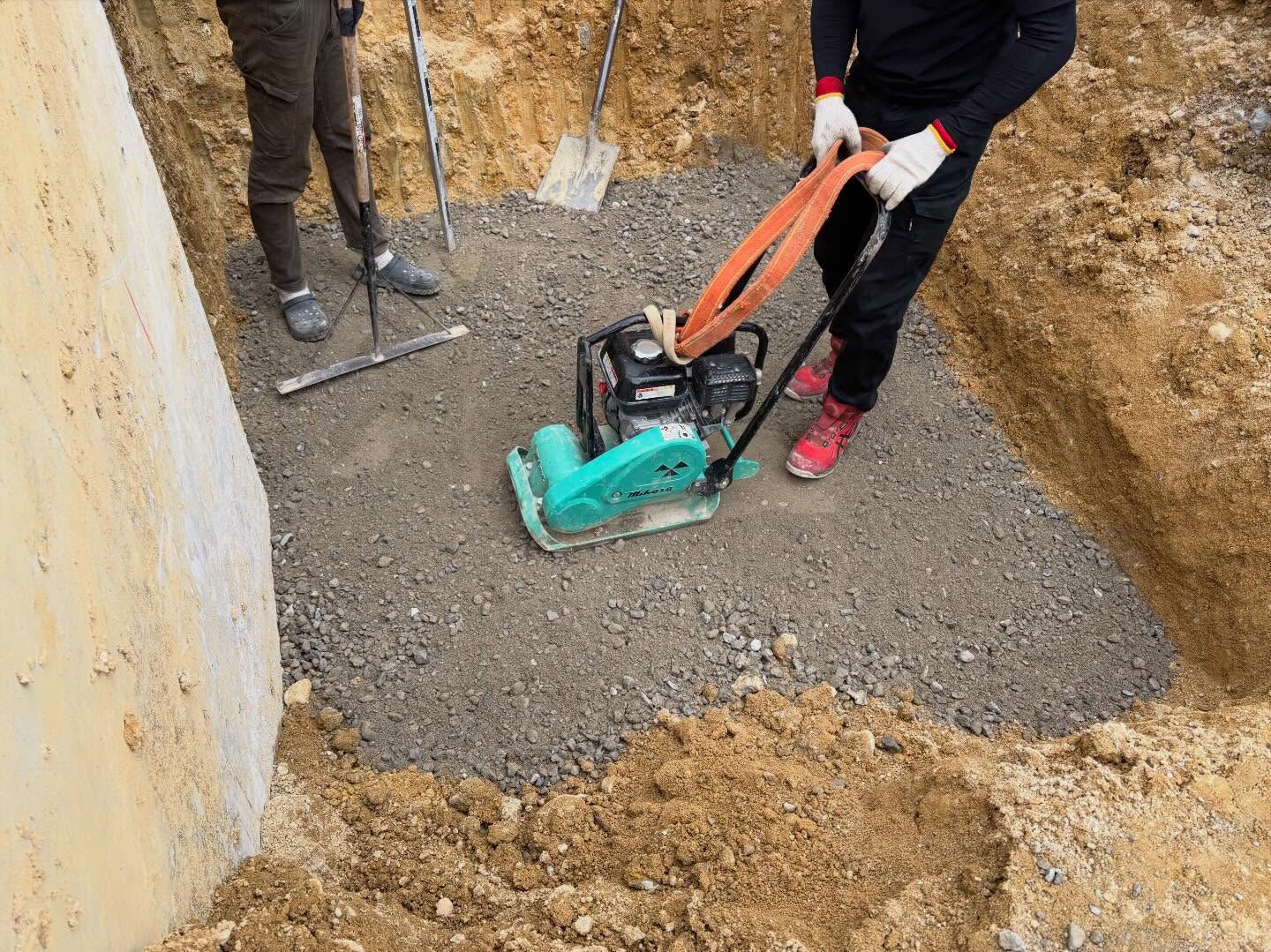 神戸市垂水区青山台では、新たに基礎工事と擁壁工事が始まりまし