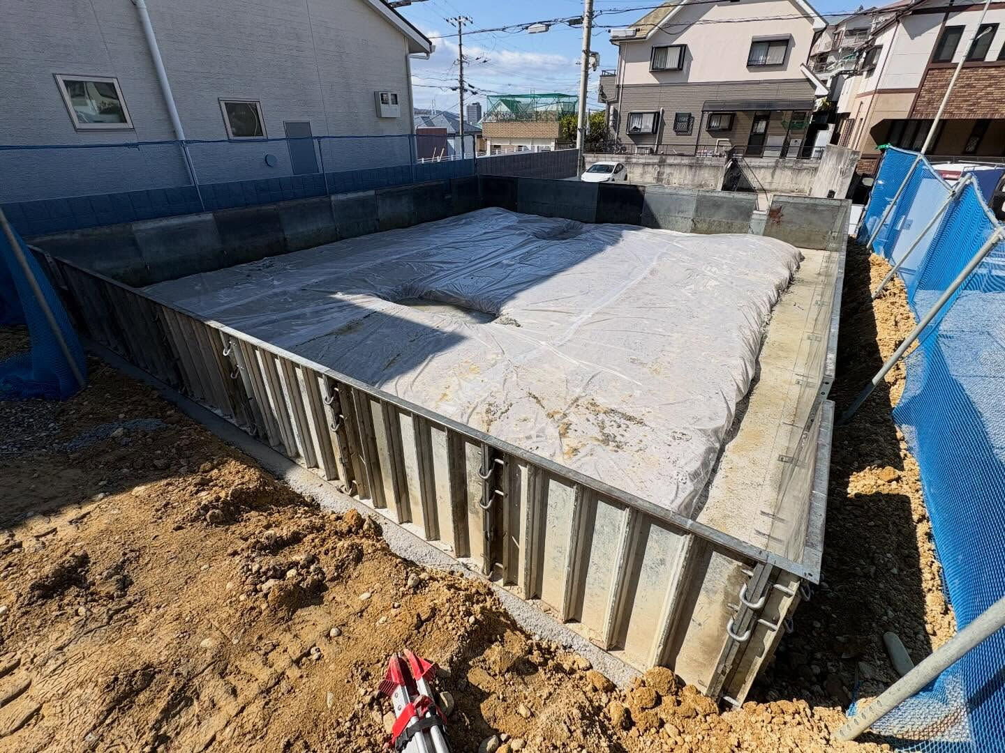 神戸市垂水区青山台では、新たに基礎工事と擁壁工事が始まりまし