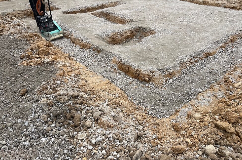 三木市自由が丘本町にて、新たに新築住宅の基礎工事が着工しまし