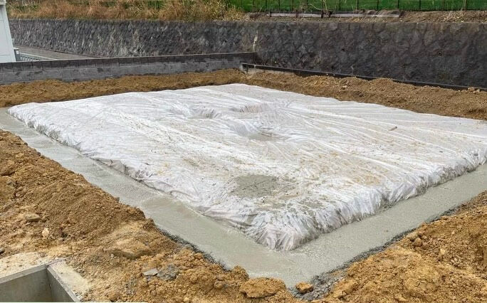 神戸市垂水区青山台に位置する、2棟の新築住宅の基礎工事がいよ